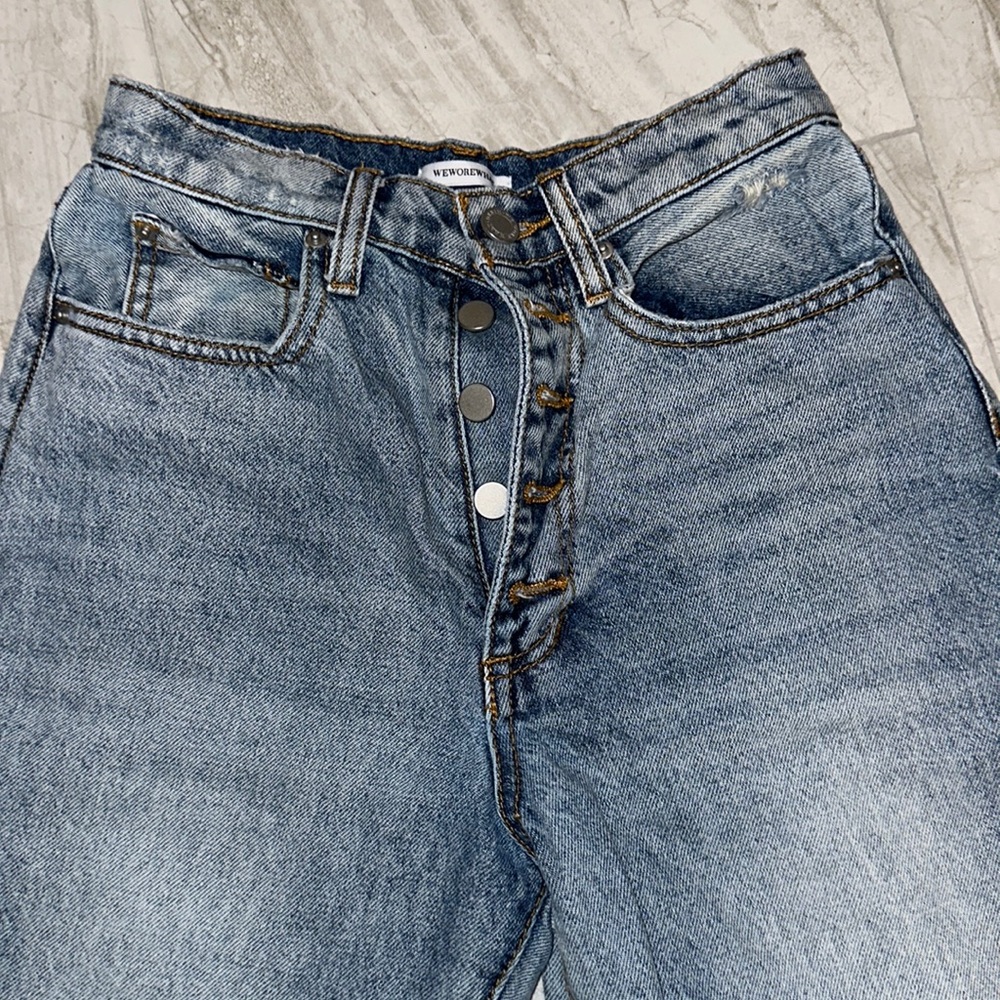 High waisted jeans